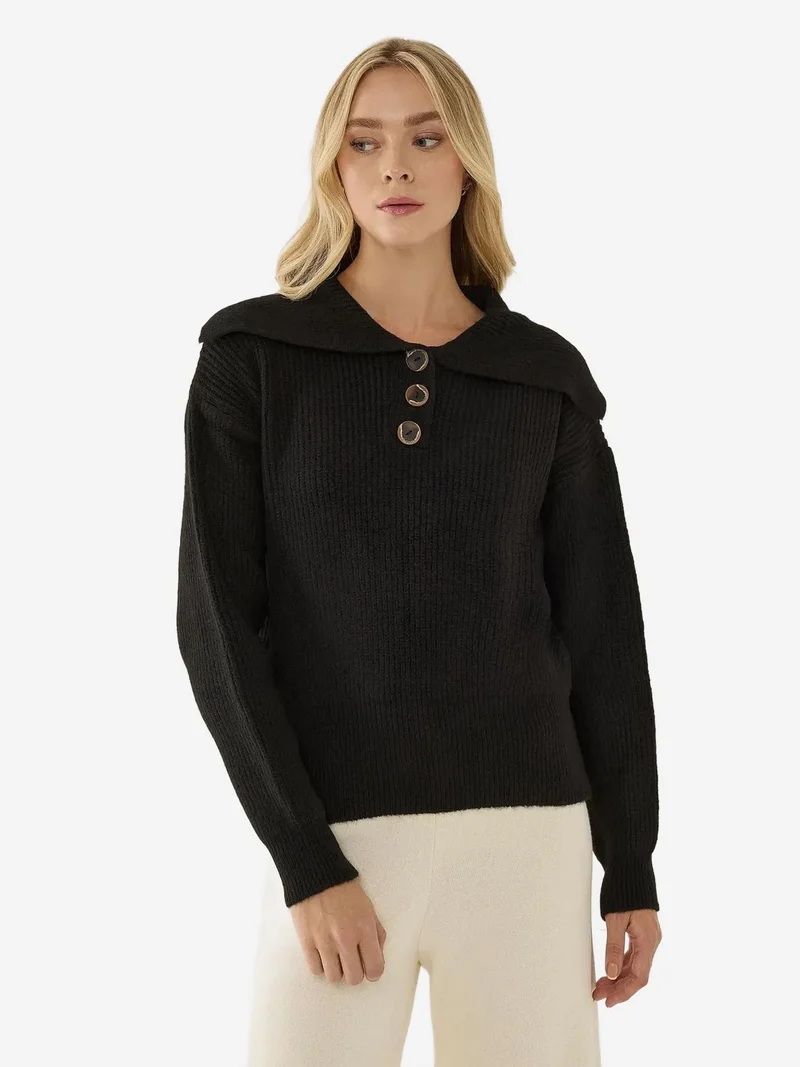 زوبعة كنزة بياقة شال وأزرار