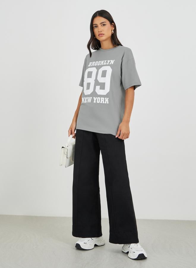 Styli Styli Brooklyn 89 Slogan Print Short Sleeve Oversized T-Shirt - Image 2