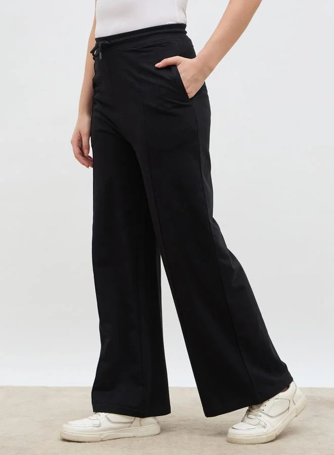 Styli Styli Solid Pintuck Detail Straight Fit Joggers with Elastic Waist