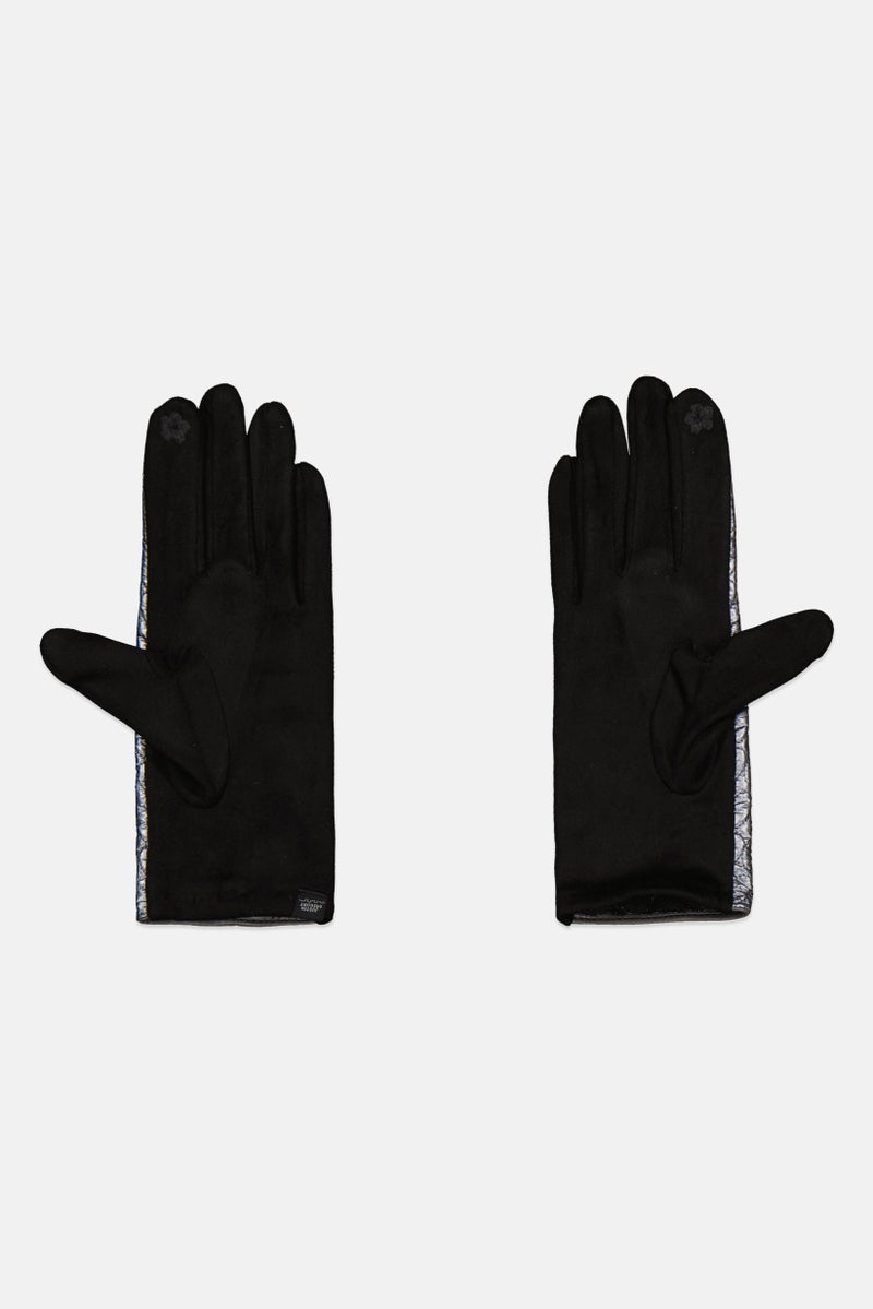 Justin Gregory Women 1 Pair Heart Quilted Puffer Gloves, Silver - Image 2