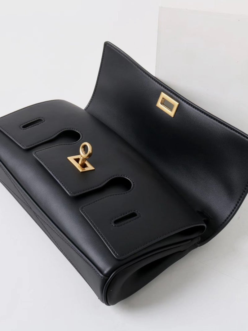 Cowhide Buckle Banquet Dinner Clutch Bag Belair Horizontal Small Square Bag High-End Shoulder Crossbody Bag - Image 4