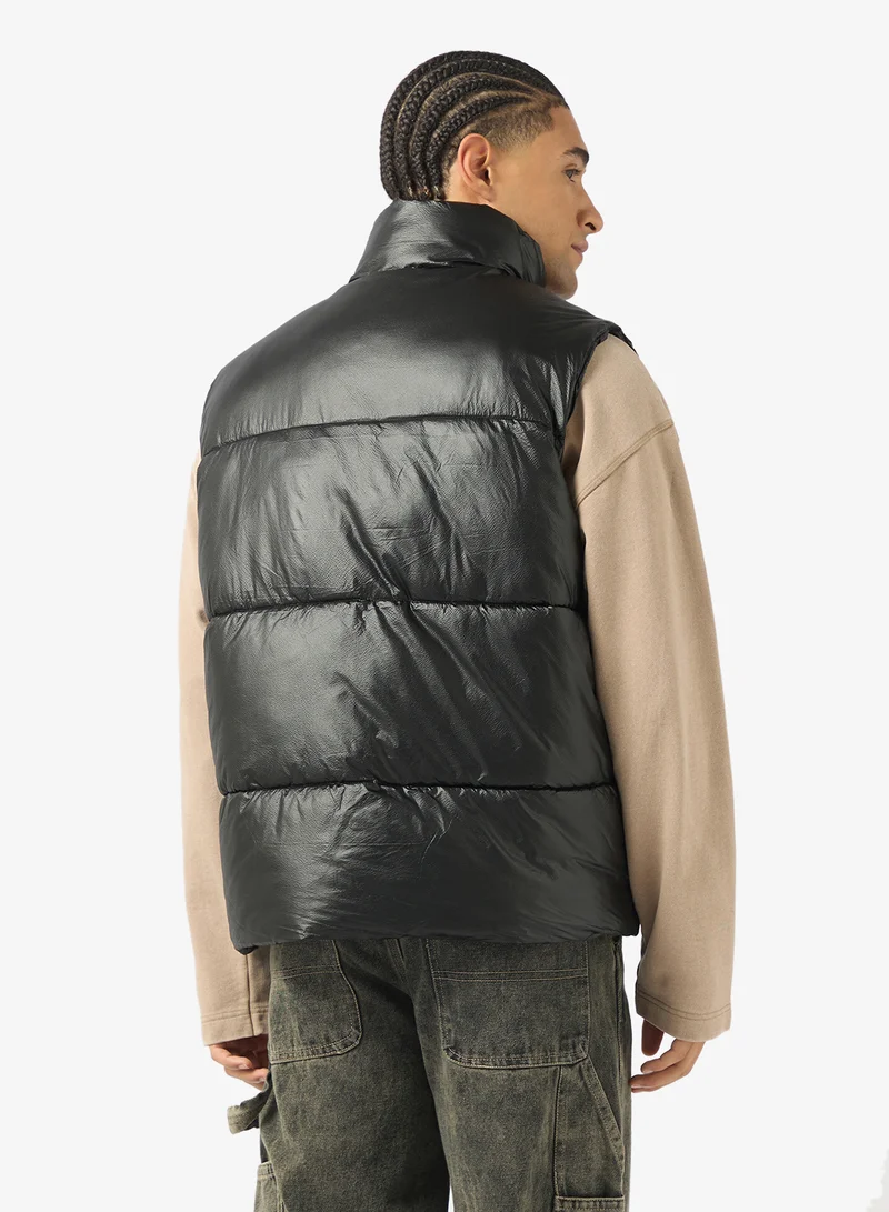 جاك اند جونز جاكيت مبطن أساسي بدون أكمام