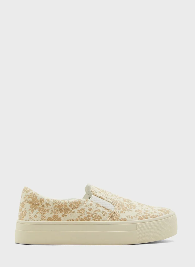 American Eagle Casual Slip On Sneakers