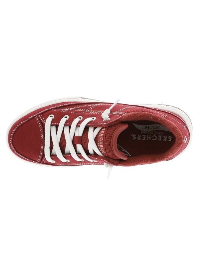 SKECHERS حذاء رياضي للنساء بتصميم قوس مريح - أركيد-أركاتا، أحمر، 8 عريض - Image 2