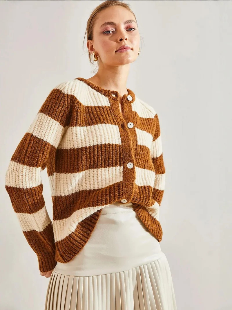 Bianco Lucci LUCCI Striped Knit Cardigan with Button Closure