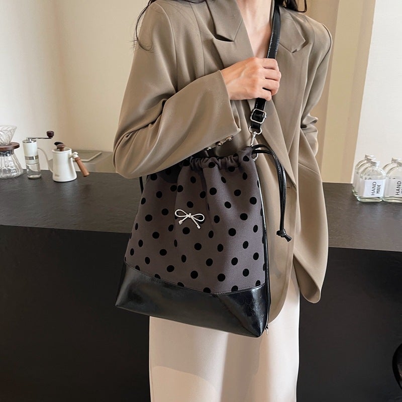 Niche Design Polka Dot Bow Tote Bag Female Student Commuter Backpack Large Capacity Single Shoulder Crossbody Bucket Bag - Image 4