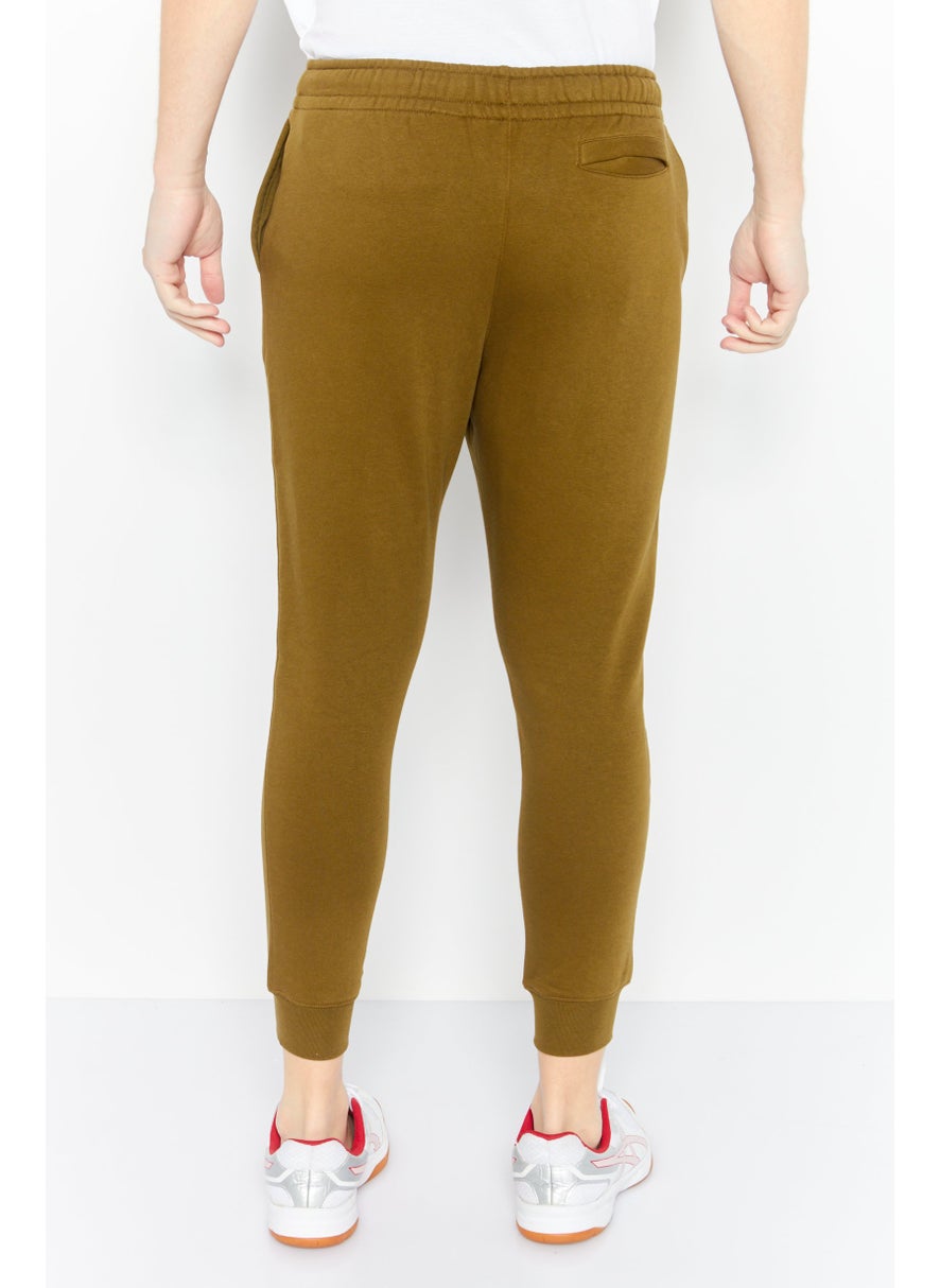 Levi's - Men Regular Fit Brand Logo Jogger Pant, Olive - Image 1