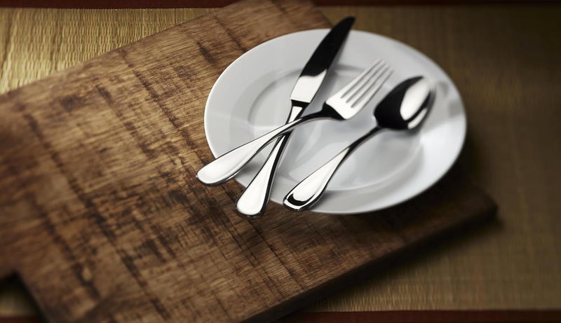 ONEIDA Silverware Set For 8, Voss 45-Piece Everyday Flatware Set with Serving Utensils, Service For 8, 18/0 Stainless Steel, Mirror Finish, Dishwasher Safe, Knives Spoons and Forks (Silver, 45 Pieces) - Image 5