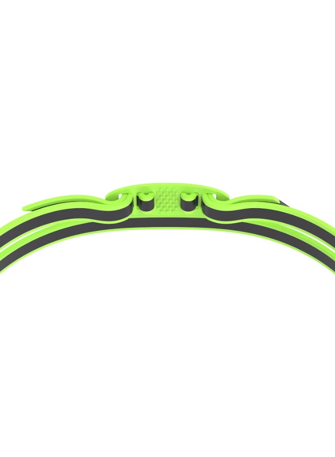 سبيدو قبعة سباحة Speedo Vanquisher3.0 بلون أصفر فاقع عاكس للرجال والنساء والأطفال - مصنوعة من السيليكون المتين، مريحة، مثالية للتدريب والاستخدام الاحترافي - Image 5