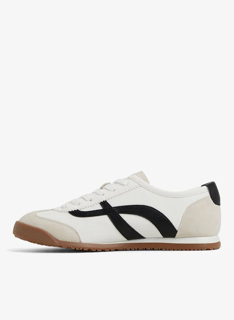 كول ات سبرنج حذاء رياضي بيضاء منخفض