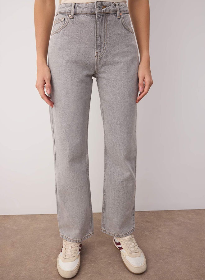 trendyol Gray High Waist Pipe Leg Straight Jeans - Image 3