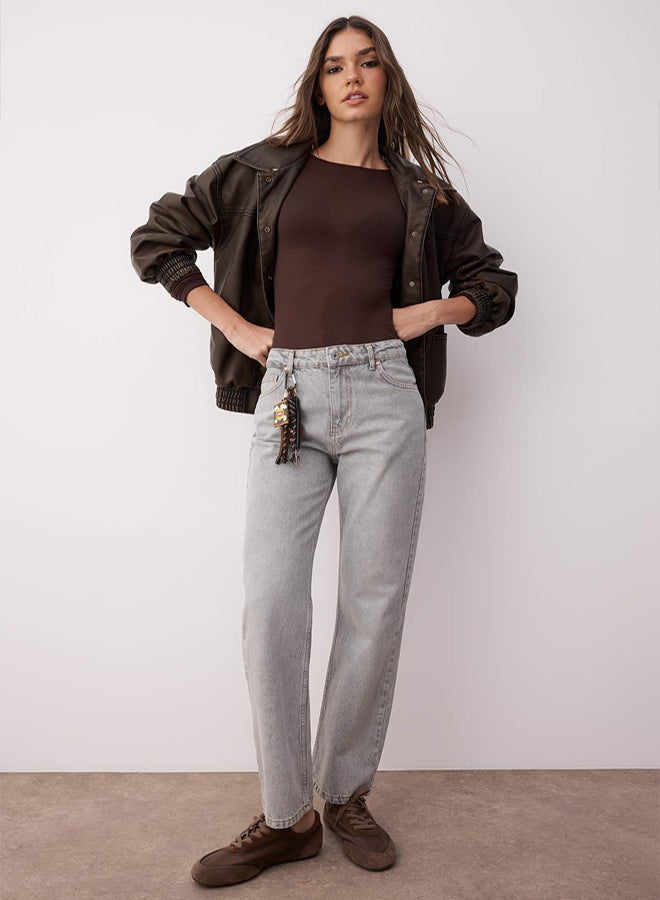 trendyol Gray High Waist Pipe Leg Straight Jeans - Image 5