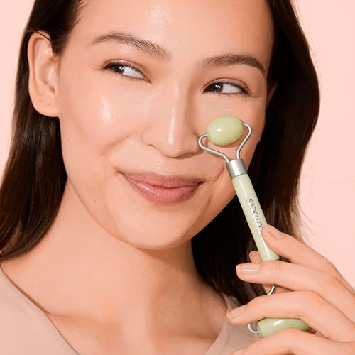 Ecotools Jade Face & Under Eye Roller For Smoothing & De-Puffing - Image 3