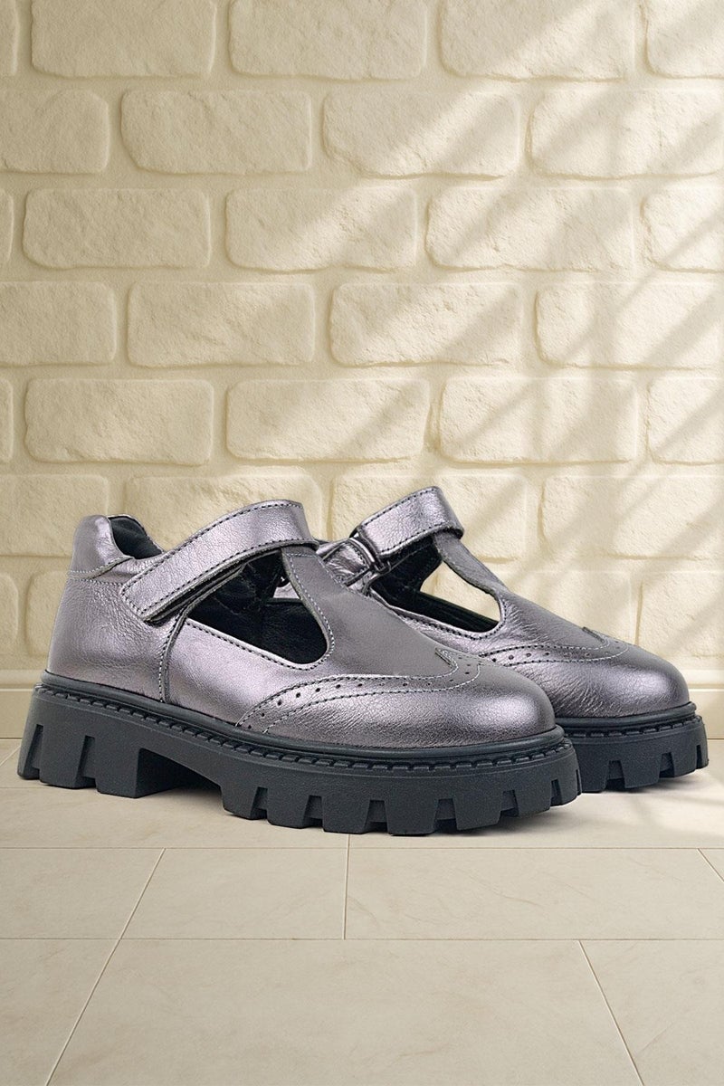 Rakerplus Raker Plus girls' school shoes made of genuine leather in platinum black with a Velcro closure. - Image 2