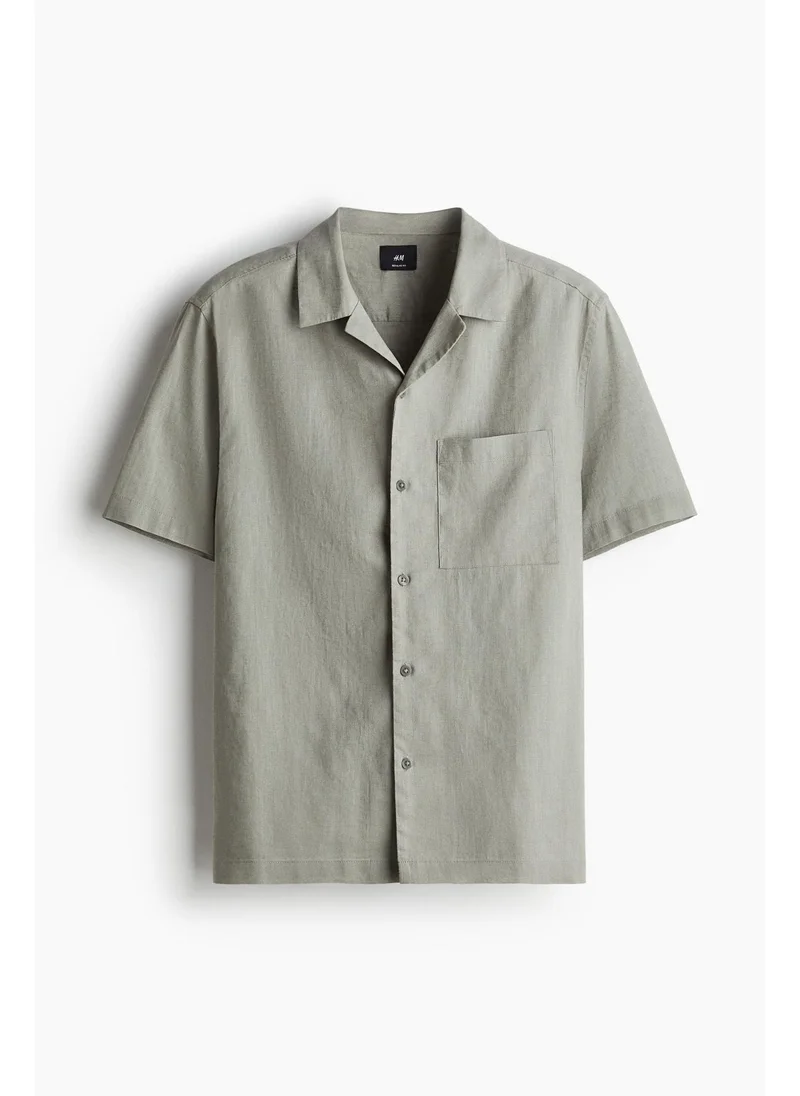 H&M Regular Fit Short-sleeved linen-blend shirt
