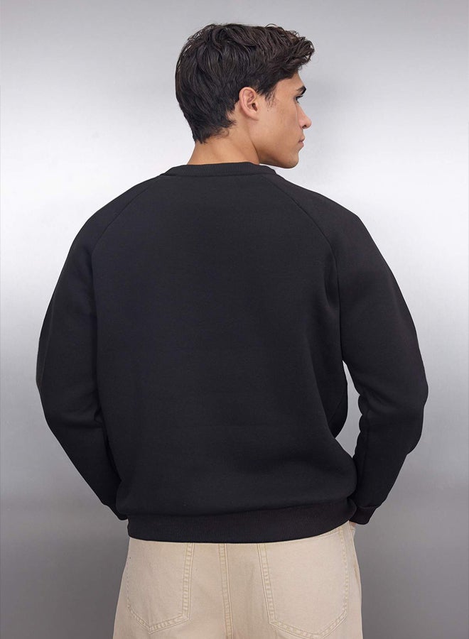 trendyol Black Regular/Normal Cut Raglan Sleeve Text Printed Sweatshirt - Image 4