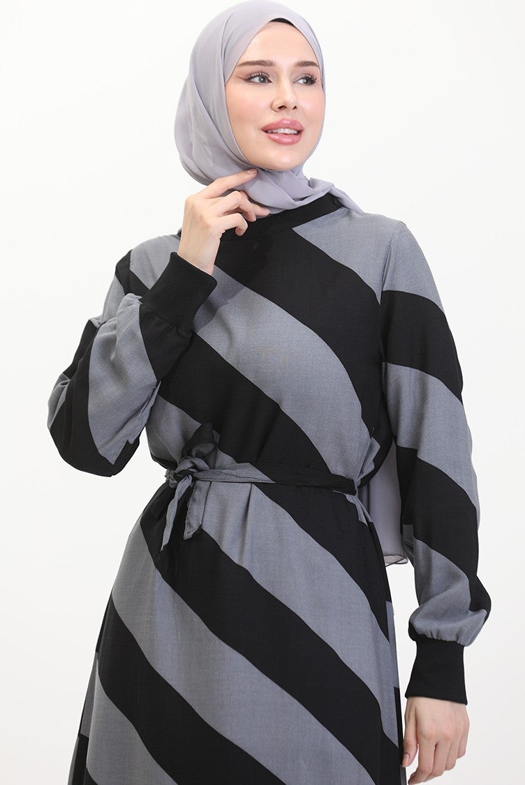 Sefa Merve Geometric Patterned Belted Viscose Dress 0460-06 Gray Black  - Image 4