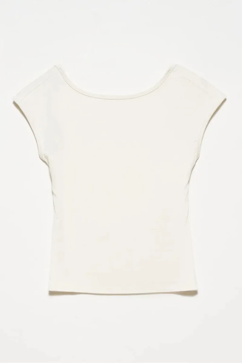 DILVIN Slim Fit Cut-Out Jersey Blouse