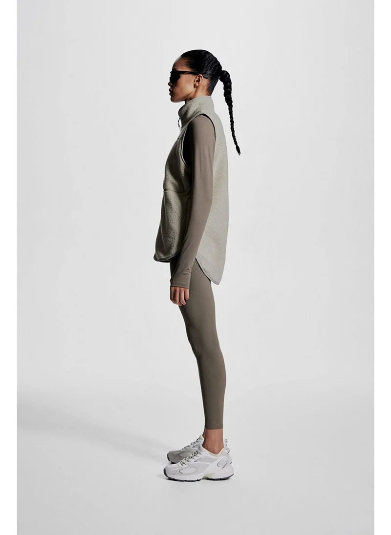 H&M Teddy sports gilet