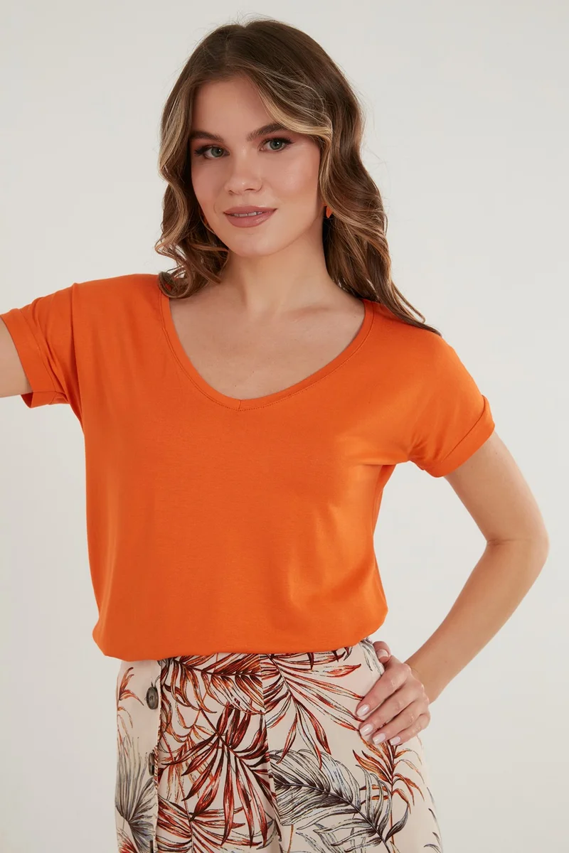 ليلا V-Neck Relaxed Cut Blouse Women's Blouse 5862000