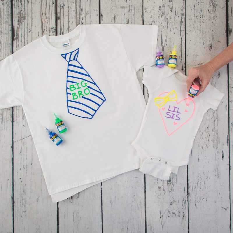 I Love To Create Bulk Buy: Scribbles Shiny 3D Paint - Pack of 20 Ultra Bright, Nontoxic & Permanent Dimensional Paints for Fabrics, T-shirts, Backpacks, Posters, Glass, Wood and More, 1 Fl Oz (Pack of 20) - Image 4