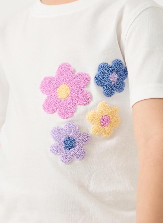 Styli Crochet Flower Detail Round Neck T-Shirt - Image 3
