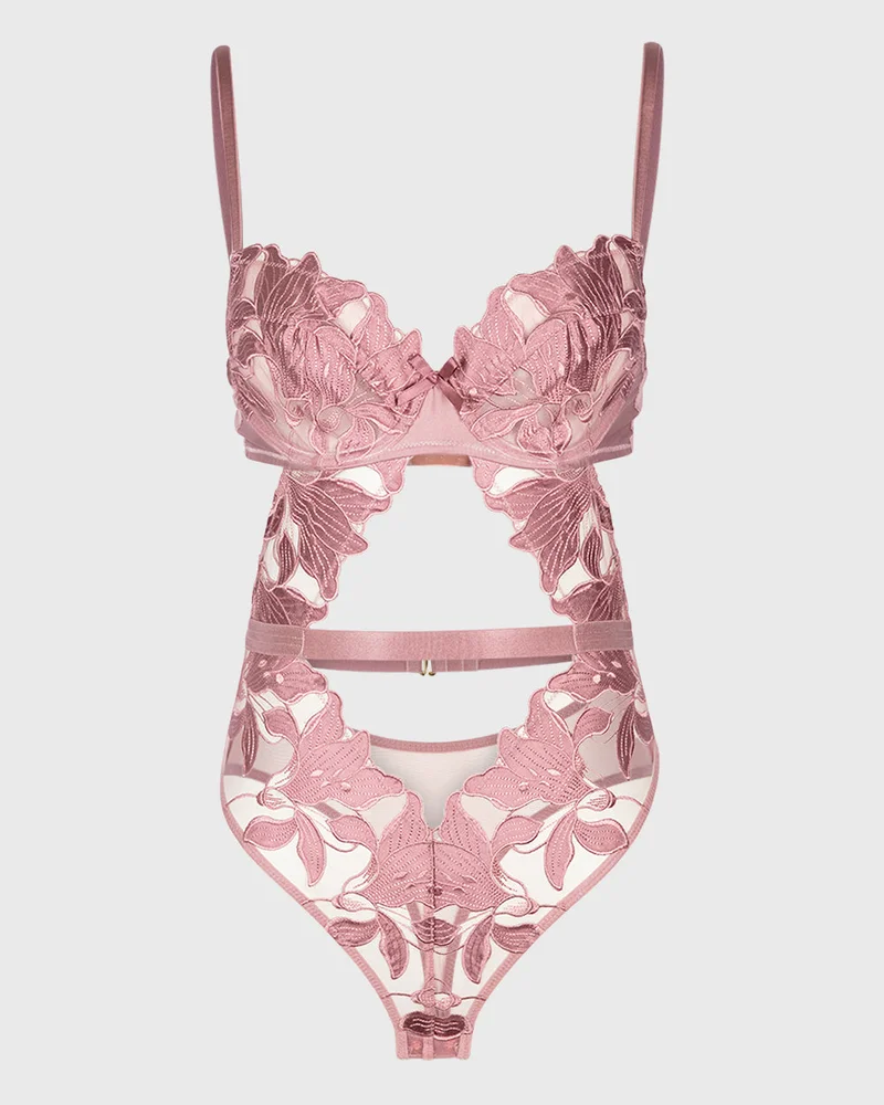 ايسلا اند ايفي Isla & Evie Nostalgia Rose Lace Bodysuit