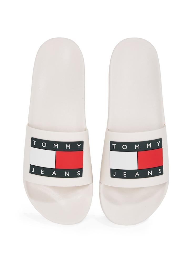 TOMMY JEANS ESSENTIAL BEACH SLIDES WITH EMBOSSED LOGO  - Image 5