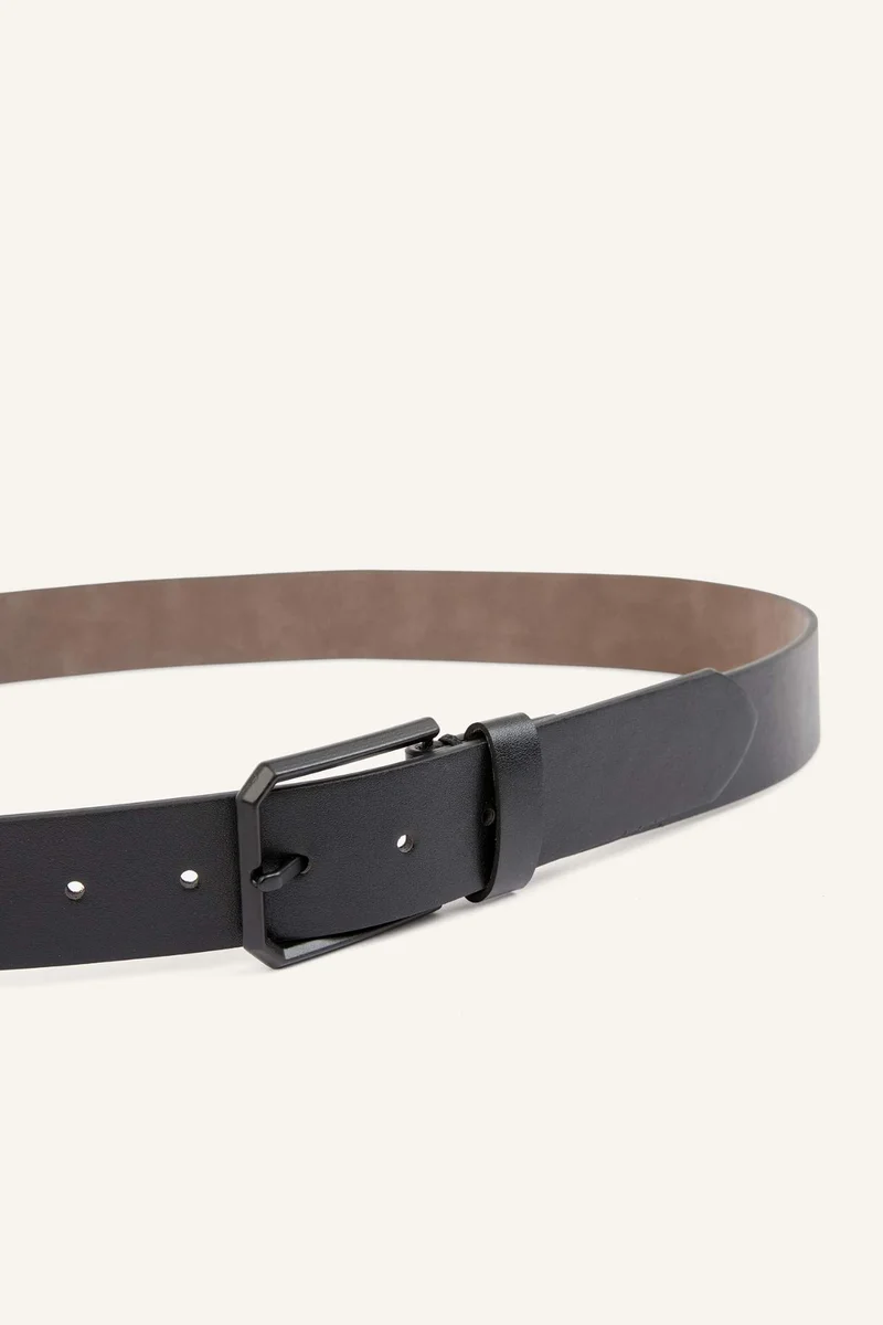 ديفاكتو Man Rectangle Clasp Faux Leather