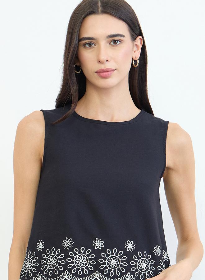 Styli Black Embroidered Top and Wide Leg Pants Set - Image 4