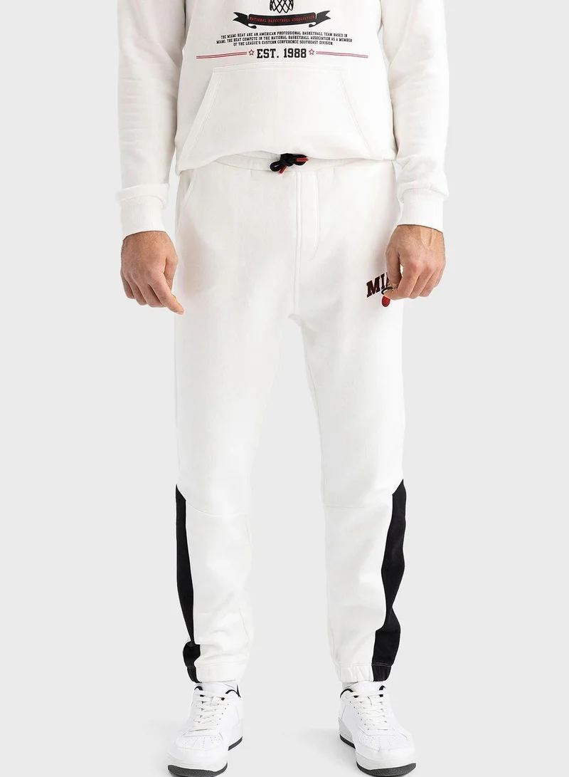 ديفاكتو بنطال رياضي أساسي