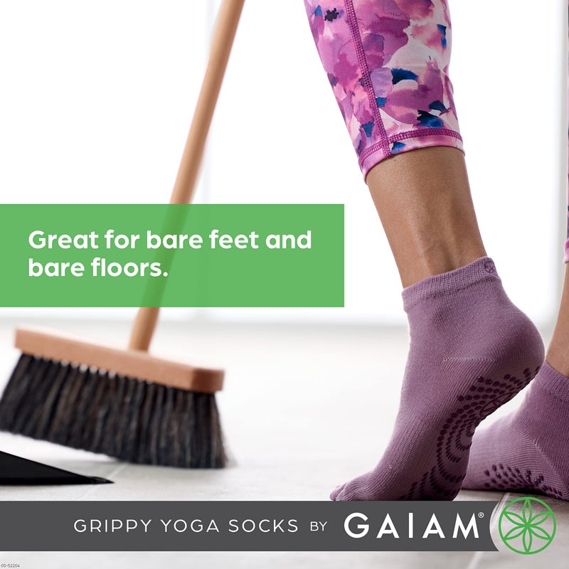Gaiam 05-52204 Grippy Yoga Socks, Black/Grey, Medium/Large - Image 5