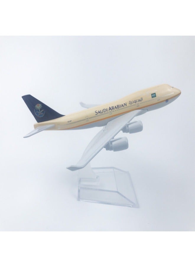 general 16cm Alloy Airplane Tabletop Display Model 1:400 Scale Saudi 747 Airplane Model Ornaments Toys Furniture Decorations Collection Gifts - Image 1