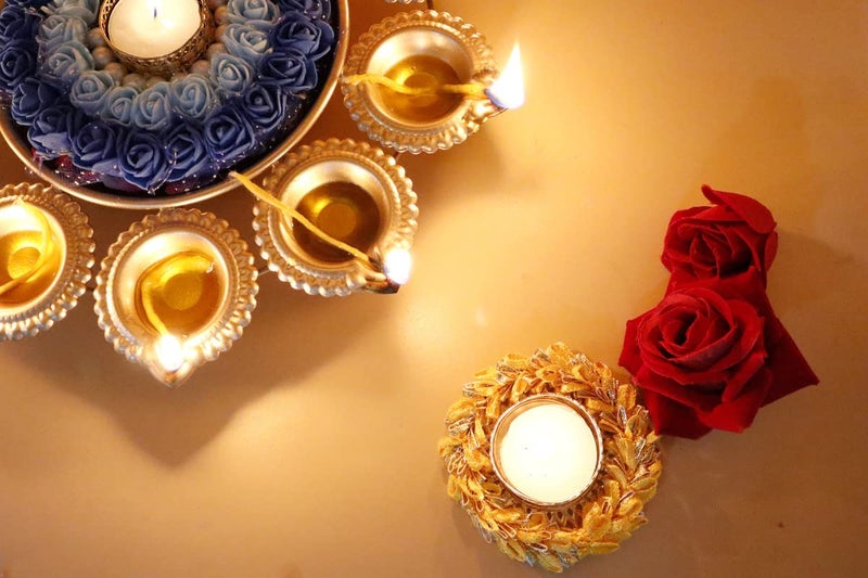 Piepot Dcor Metal Floral Urli with Floating Tea Light Holder Diwali Specail Golden Urli Decorative Lighting Ideal for Gifting and Diwali Pooja ad Decoration Colourful Diyas - Image 5
