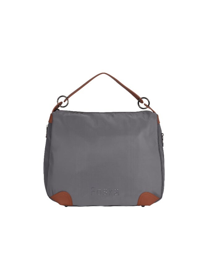 فوسكا شنطة Foska يد كبيرة (توت) قماش و جلد – تصميم واسع للعمل والسفر لون رمادي وبني – مقاس 39x30 سم - Image 1