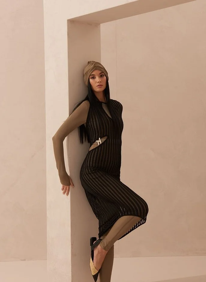 تورانا أتش لندن فستان دافني بفتحات