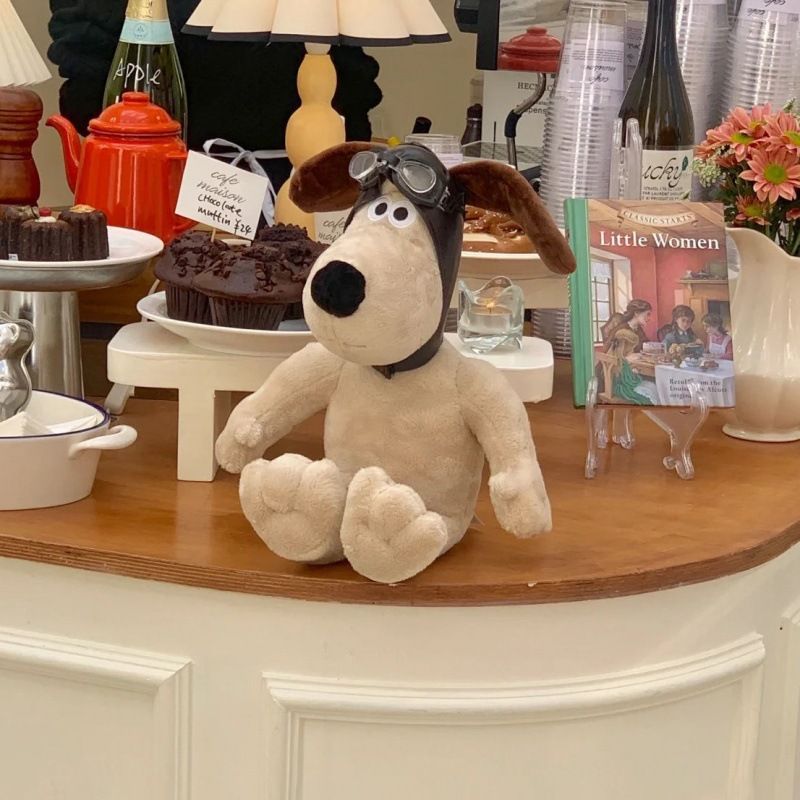 Trendy British Pilot Dog Plush Toy Doll Cartoon Ornament Figurine Girl Doll Pilot