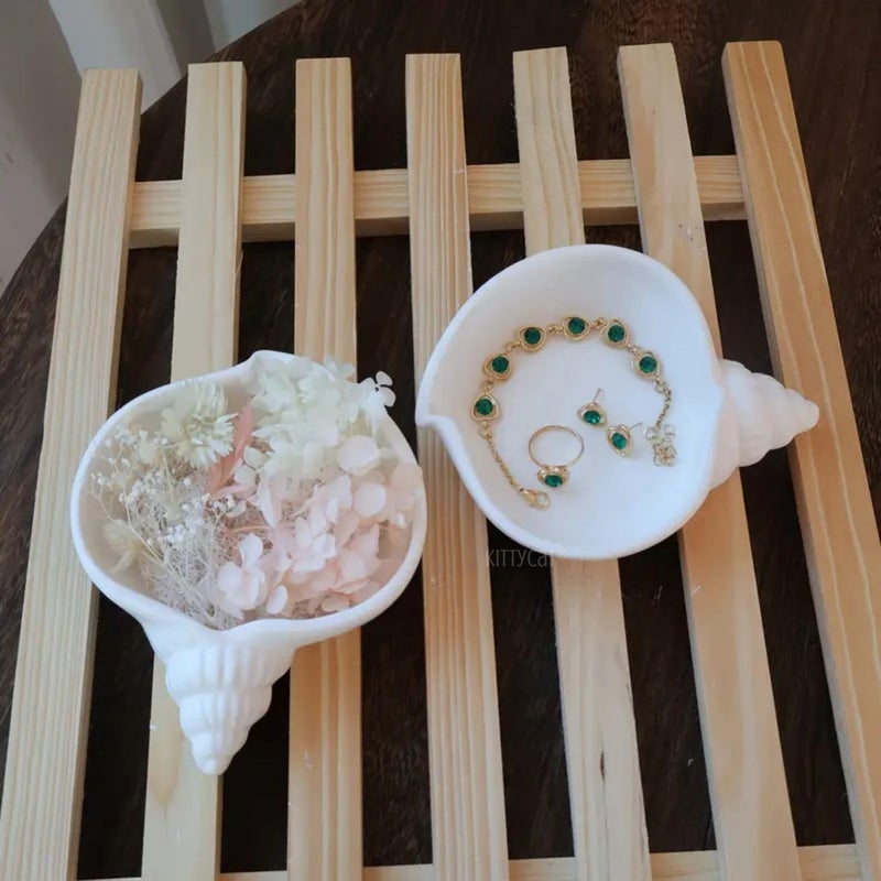 Kitty Cat® 1Pcs Aesthetic Handmade Concrete Shell Trinket Tray - Elegant Jewelry, Makeup & Table Organizer | Stylish Home Décor, Candle Holder Tray | Multipurpose Storage for Coastal & Beach (Shell) - Image 1