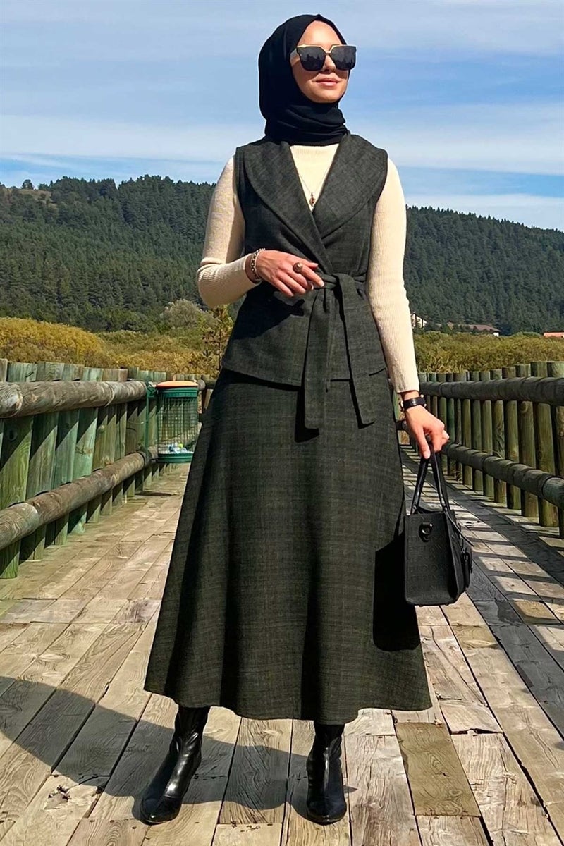 Rabia Şamlı Azize Skirt Vest Set Khaki - Image 4