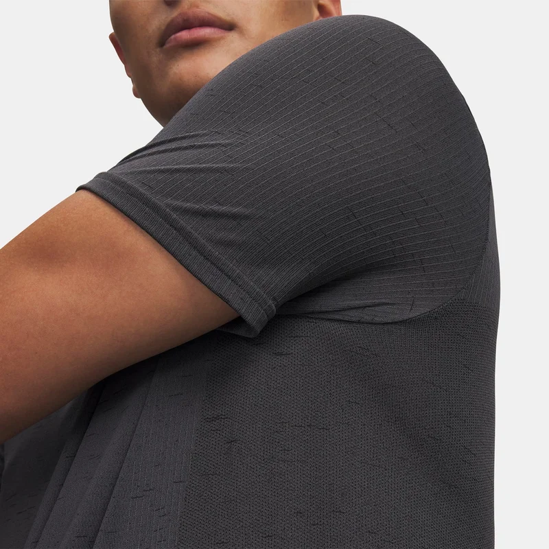 Under Armour Grey Men's Vanish Seamless Training T-Shirt for Men | Best Price UAE