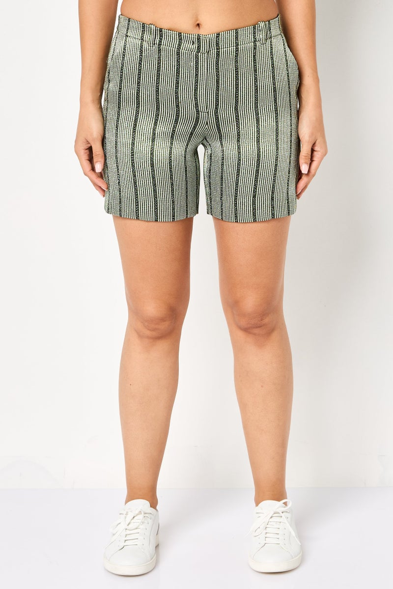 EMPORIO ARMANI شورتات أساسية مخططة للنساء، متعددة الألوان - Image 1