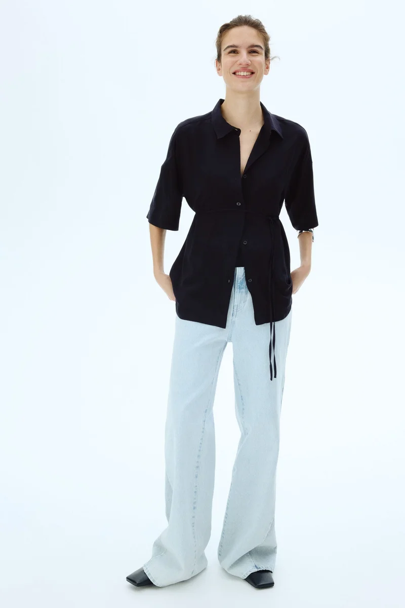 اتش اند ام قميص بحزام ربط لفترة الحمل وبعدها من تشكيلة ماما