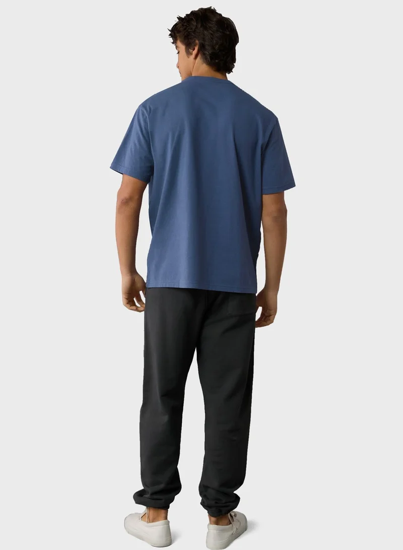امريكان ايجل Embroidered Graphic Crew Neck T-Shirt
