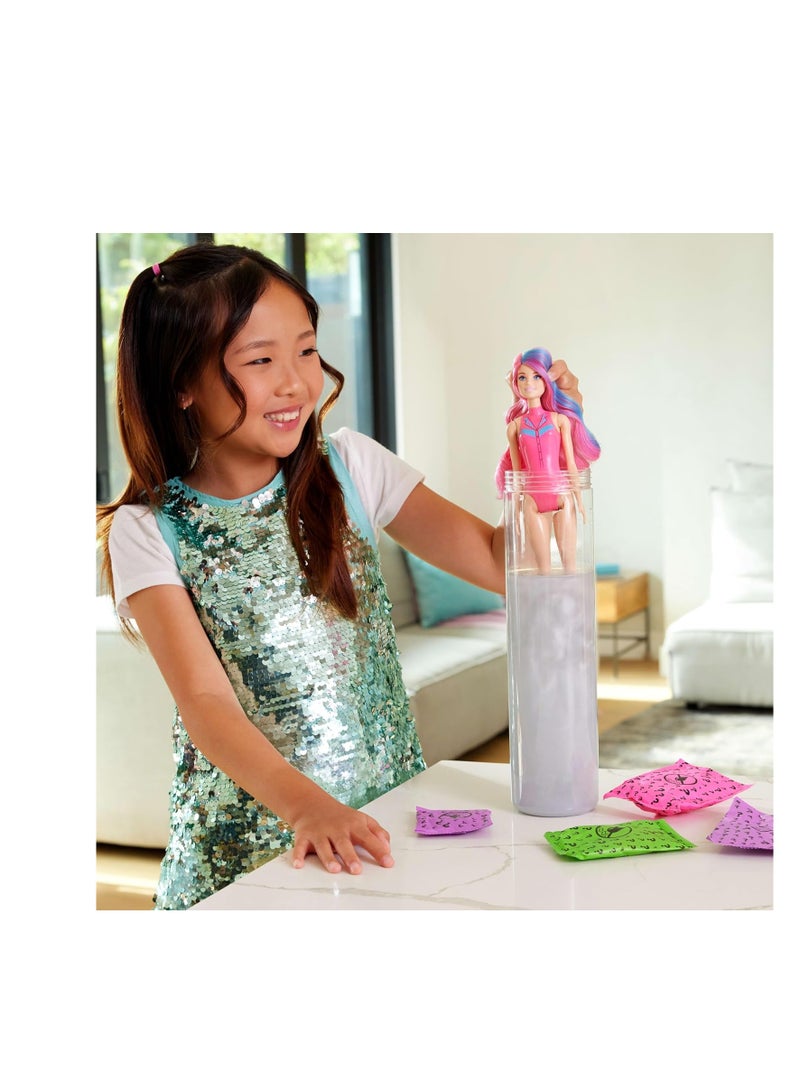 Barbie دمية الموضة ذات اللون المتغير وإكسسوارات مع 6 مفاجآت، سلسلة نجمة الديسكو مع لمعان معدني وبلوزة متغيرة اللون 1 قطعة (قد تختلف الأنماط) - Image 2