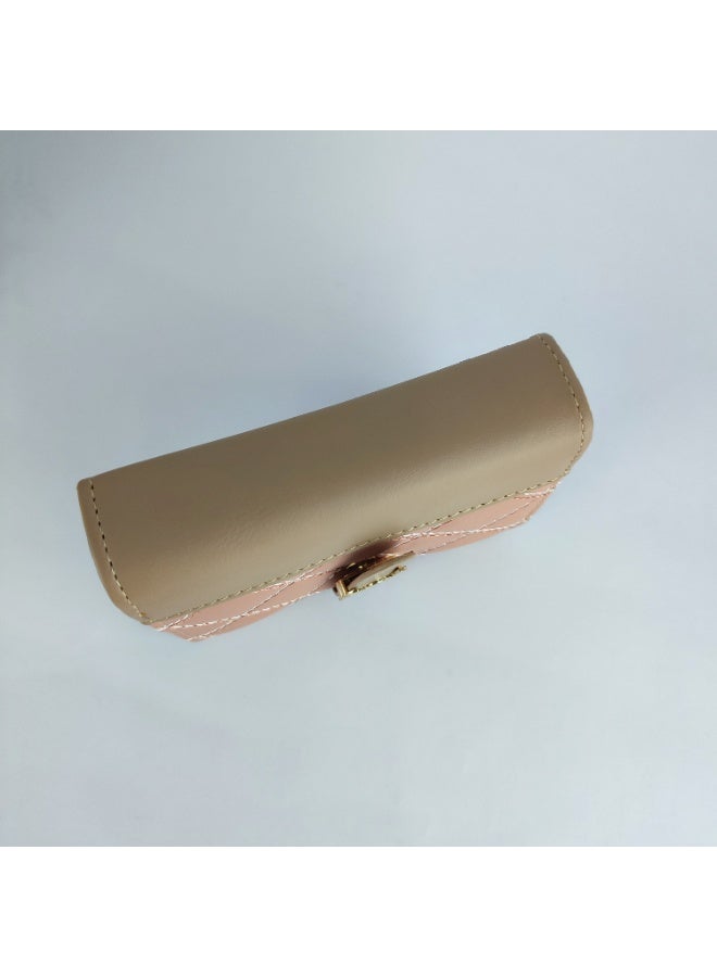 محفظة جلد حريمي عالية الجودة مقسمة من الداخل لتنظيم جميع أغراضك - Image 4