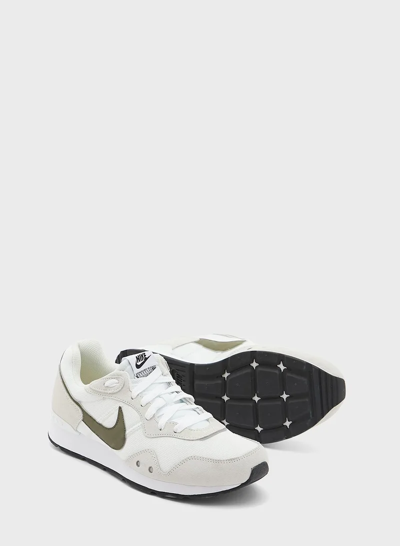 Nike Venture Runner