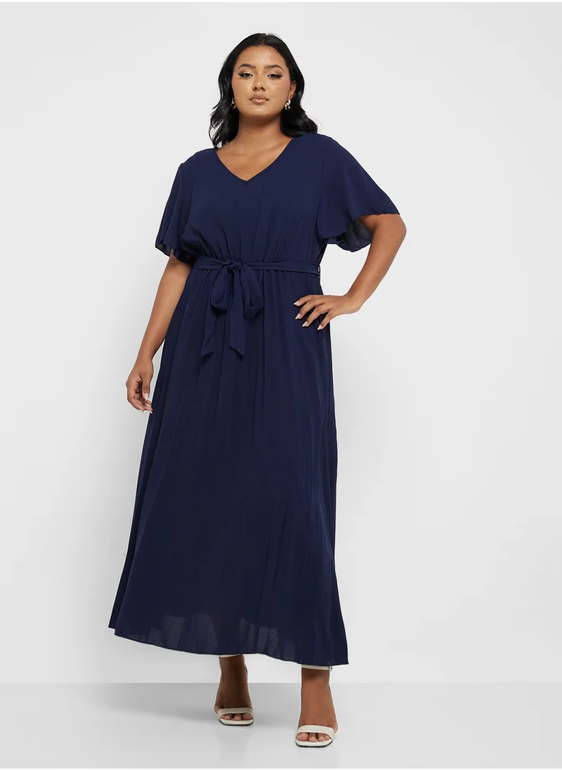 ايلا بلس Pleated Maxi Dress