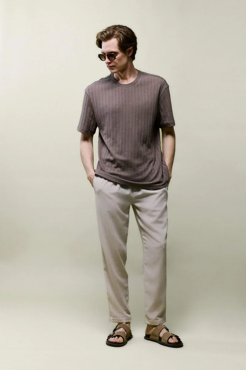 ديفاكتو Regular Fit Short Sleeve T-Shirt
