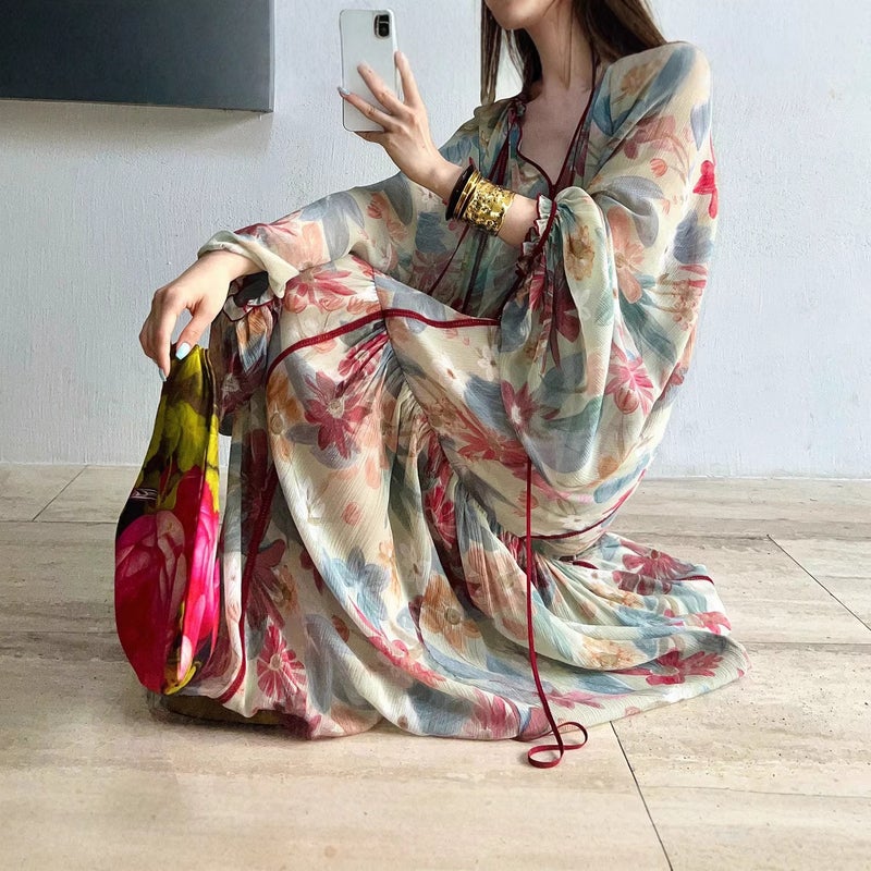 فستان فضفاض بأكمام طويلة وياقة V بنقشة زهور على الطريقة الفرنسية - Image 2