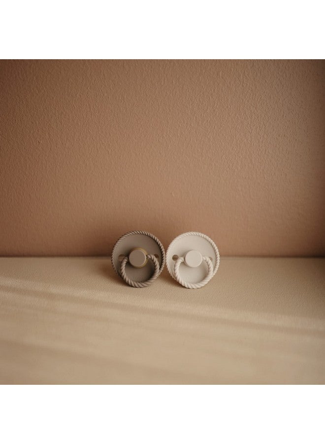 فريج لهاية فريج روب للأطفال من السيليكون الناعم الحريري | صنع في الدنمارك | خالية من مادة BPA (لون العسل الذهبي/بورتوبيللو، من ٦ إلى ١٨ شهرًا) - Image 3